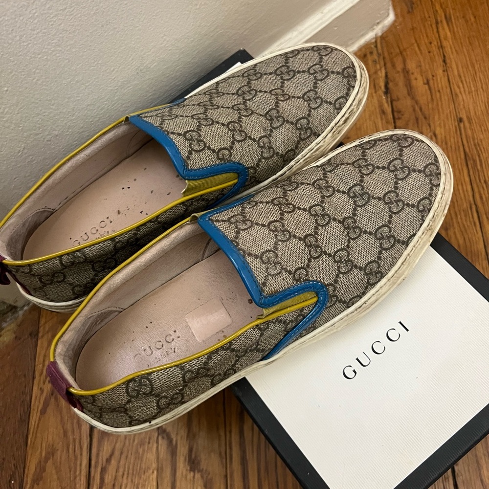 Gucci slip on slides